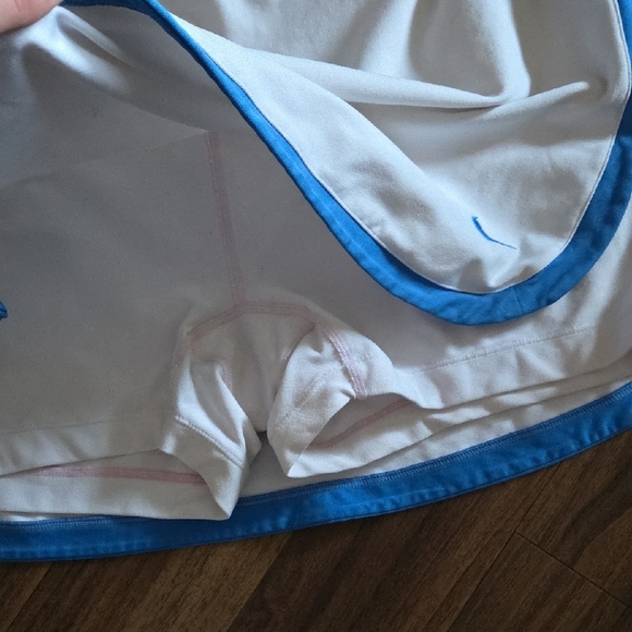Nike Athletic Tennis Skort White Size M - Picture 2 of 3